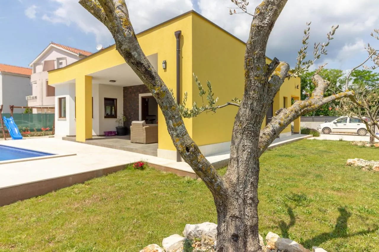 Modern Villa Eve In Medulin With Pool Near The Beach