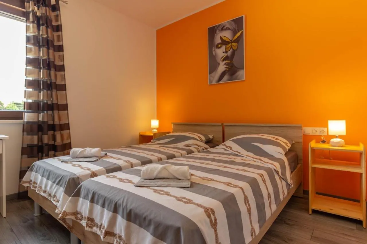 Modern Villa Eve In Medulin With Pool Near The Beach