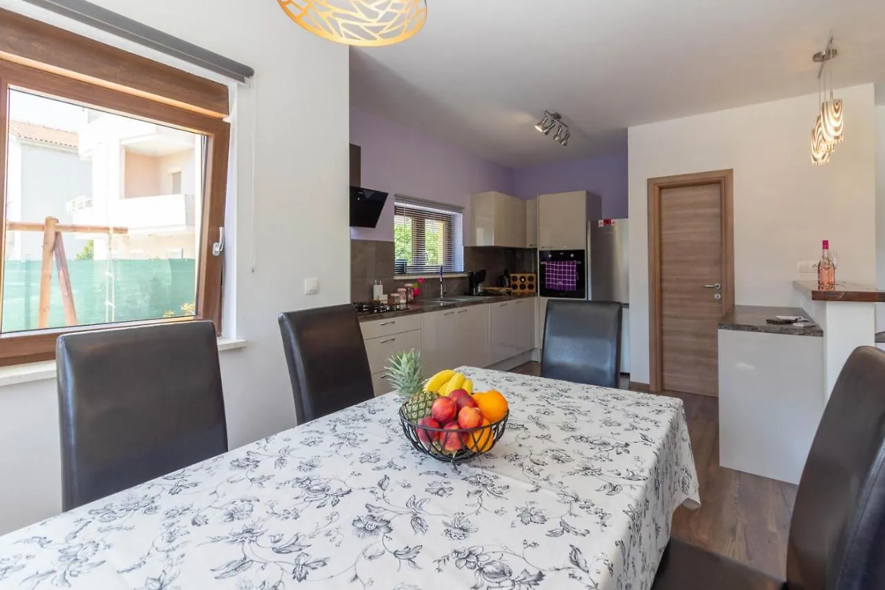 Modern Villa Eve In Medulin With Pool Near The Beach